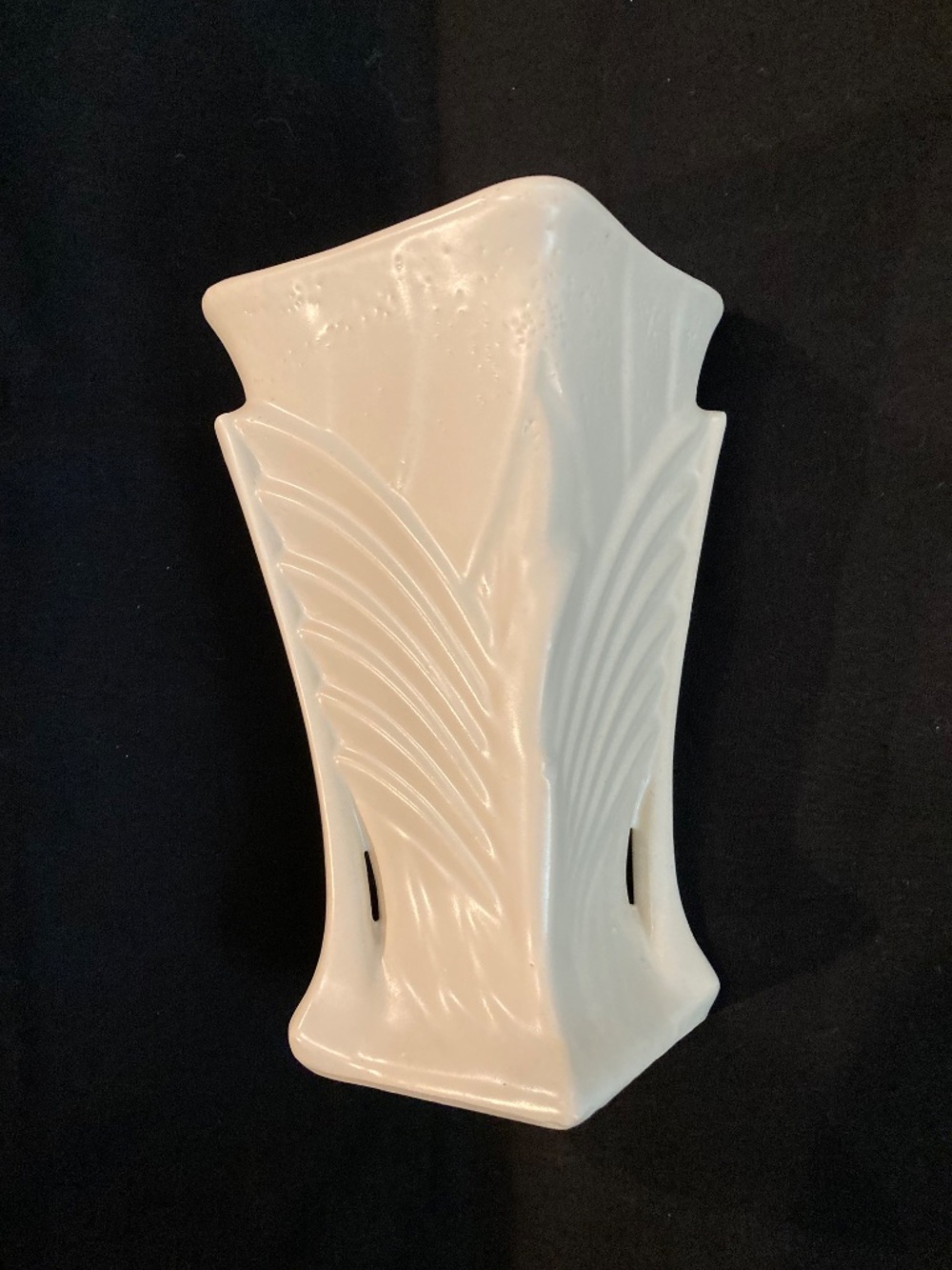 McCOY ART DECO WINGED FAN VASE
